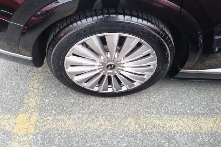 Used ONVO Luxeed L90 2025 Model—Ultra Six-Seater Version Right Rear Wheel Hub