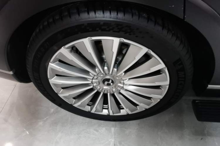Used ONVO Luxeed L90 2025 Model Ultra Six-Seater 60-degree Battery Edition Right Rear Wheel Hub