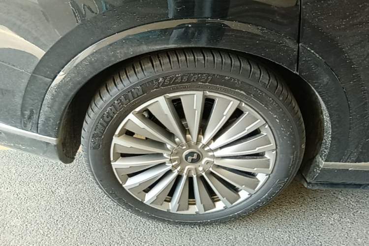 Used ONVO Luxeed L90 2025 Model—Ultra Six-Seater Version Right Rear Wheel Hub