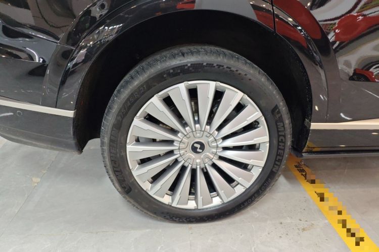 Used ONVO Luxeed L90 2025 Model—Ultra Six-Seater Version Right Rear Wheel Hub