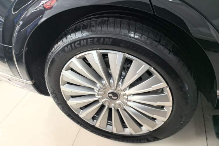 Used ONVO Luxeed L90 2025 Model—Max Six-Seater Version Right Rear Wheel Hub