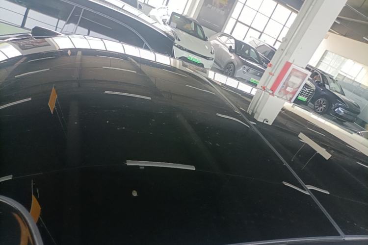 Used ONVO Luxeed L90 2025 Model—Ultra Six-Seater Version Roof