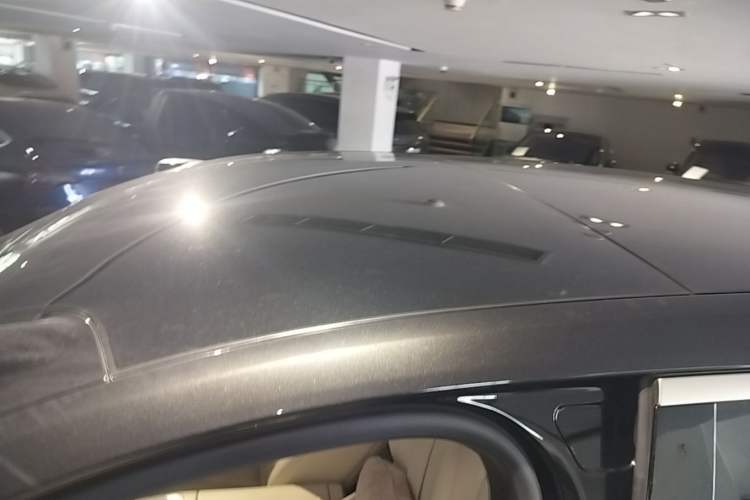 Used ONVO Luxeed L90 2025 Model—Max Six-Seater Version Roof