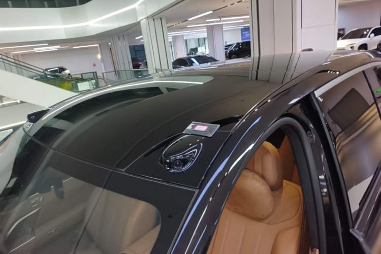 Used ONVO Luxeed L90 2025 Model—Max Six-Seater Version Roof