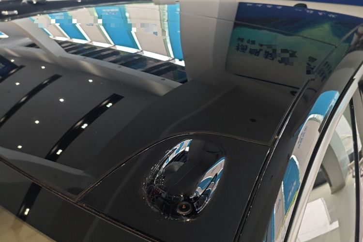 Used ONVO Luxeed L90 2025 Model—Ultra Six-Seater Version Roof