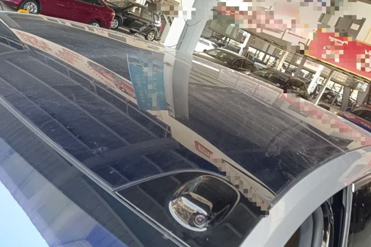 Used ONVO Luxeed L90 2025 Model—Max Six-Seater Version Roof