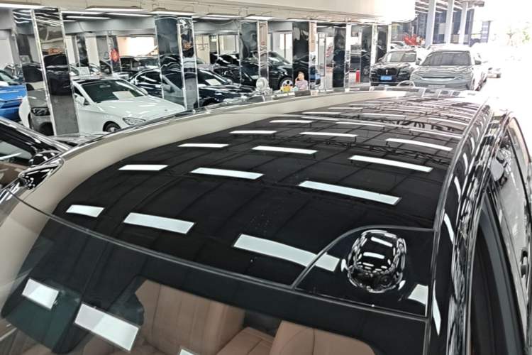 Used ONVO Luxeed L90 2025 Model—Black Knight Special Edition—Six-Seater Roof