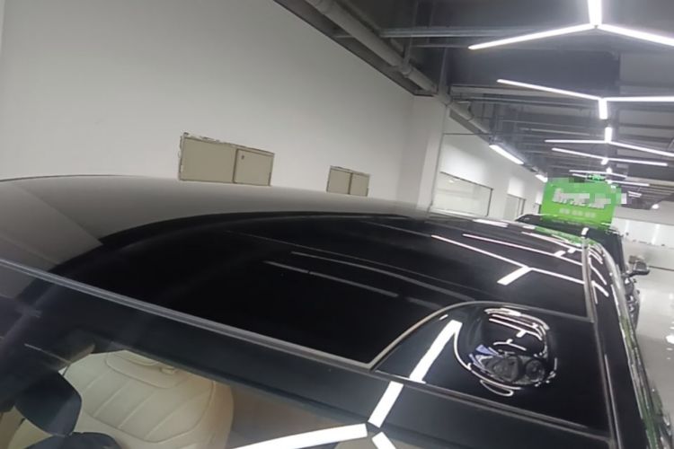 Used ONVO Luxeed L90 2025 Model—Ultra Six-Seater Version Roof