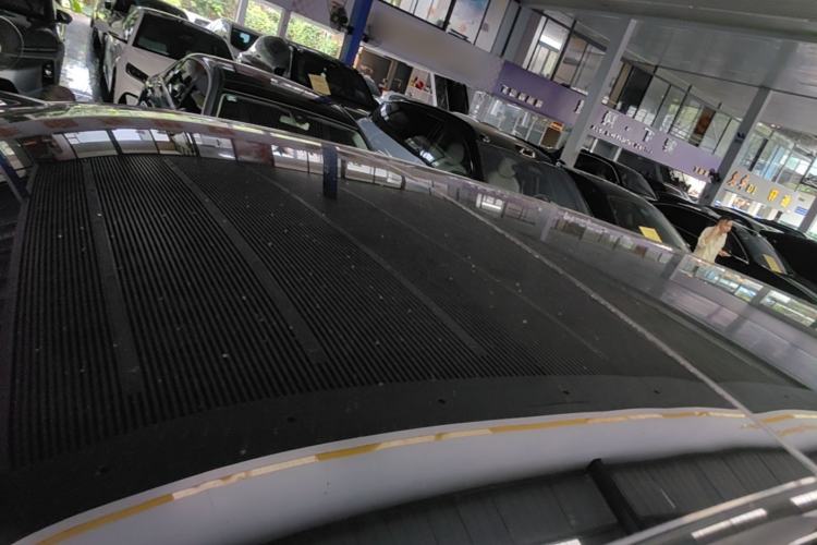 Used ONVO Luxeed L90 2025 Model—Ultra Six-Seater Version Roof