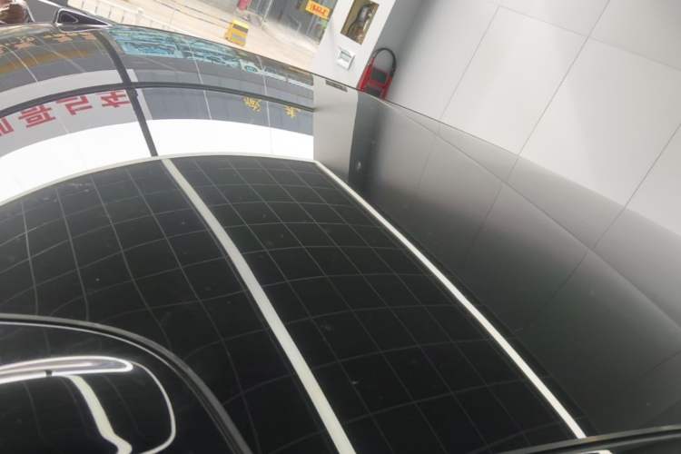 Used ONVO Luxeed L90 2025 Model—Max Six-Seater Version Roof