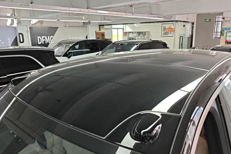 Used ONVO Luxeed L90 2025 Model—Ultra Six-Seater Version Roof