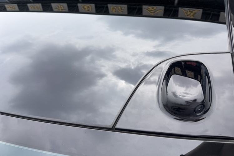 Used ONVO Luxeed L90 2025 Model—Max Six-Seater Version Roof