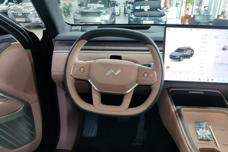 Used ONVO Luxeed L90 2025 Model—Ultra Six-Seater Version Steering Wheel