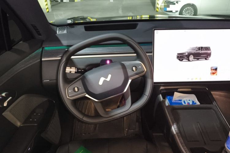 Used ONVO Luxeed L90 2025 Model—Pro Six-Seater Version Steering Wheel