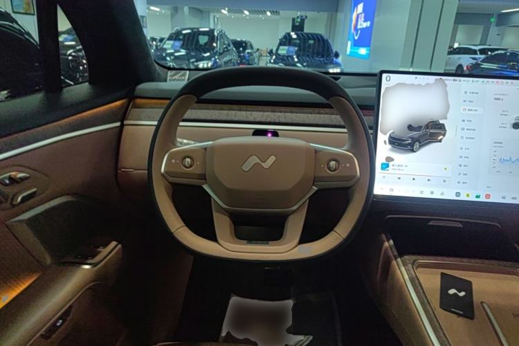 Used ONVO Luxeed L90 2025 Model—Ultra Six-Seater Version Steering Wheel