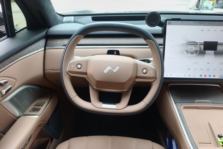 Used ONVO Luxeed L90 2025 Model Ultra Six-Seater 60-degree Battery Edition Steering Wheel