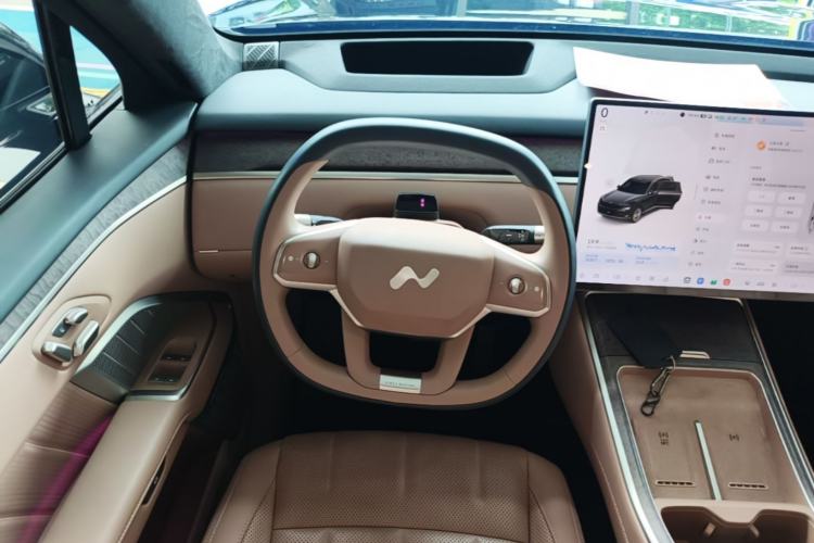 Used ONVO Luxeed L90 2025 Model—Ultra Six-Seater Version Steering Wheel