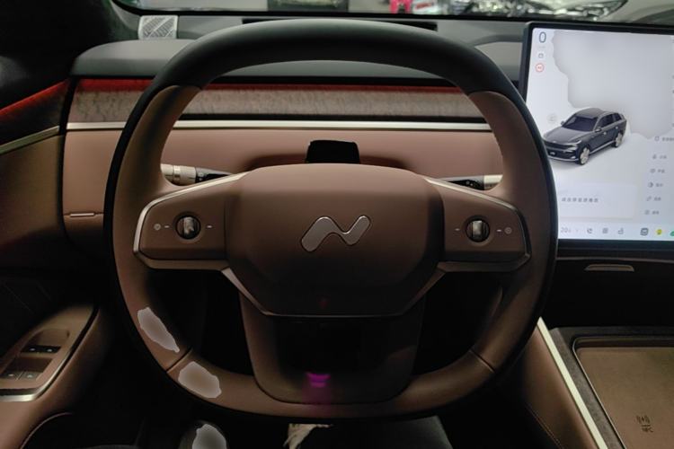 Used ONVO Luxeed L90 2025 Model—Ultra Six-Seater Version Steering Wheel