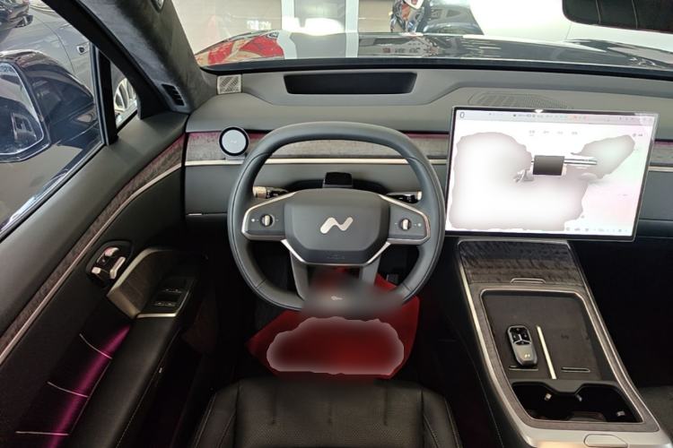 Used ONVO Luxeed L90 2025 Model—Ultra Six-Seater Version Steering Wheel