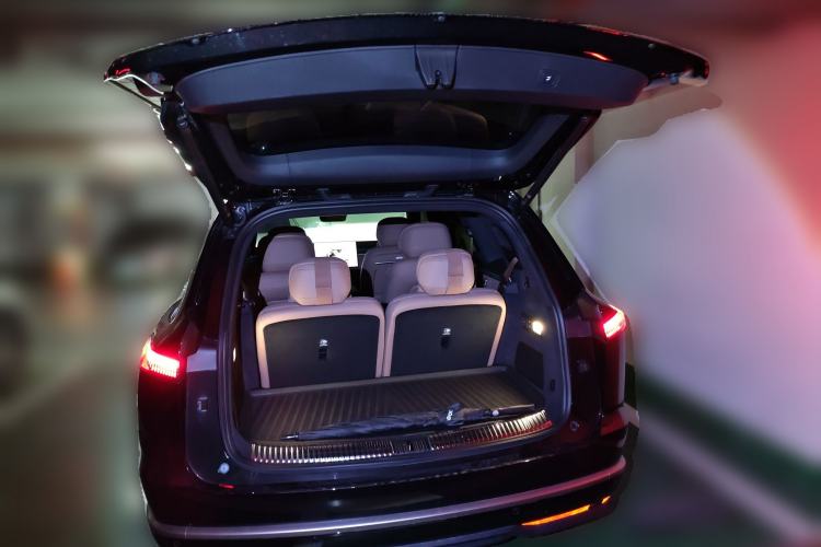 Used ONVO Luxeed L90 2025 Model—Ultra Six-Seater Version Trunk