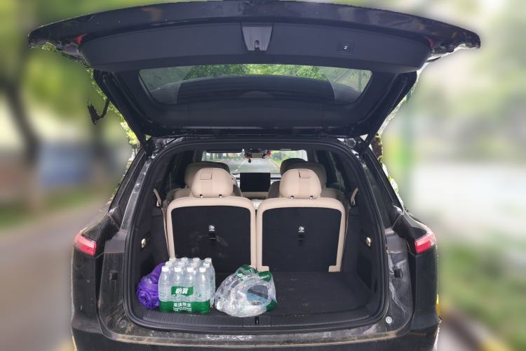 Used ONVO Luxeed L90 2025 Model—Max Six-Seater Version Trunk