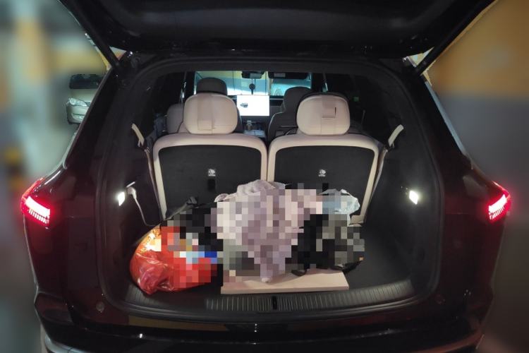 Used ONVO Luxeed L90 2025 Model—Max Six-Seater Version Trunk