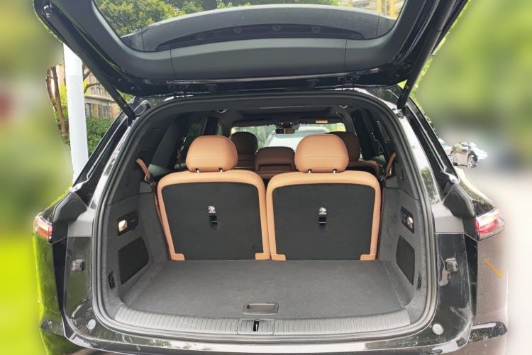 Used ONVO Luxeed L90 2025 Model—Max Seven-Seater Version Trunk