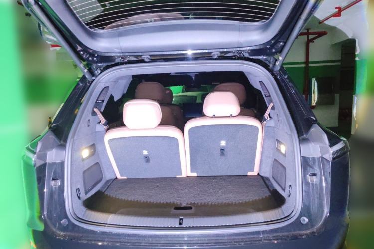 Used ONVO Luxeed L90 2025 Model—Max Six-Seater Version Trunk