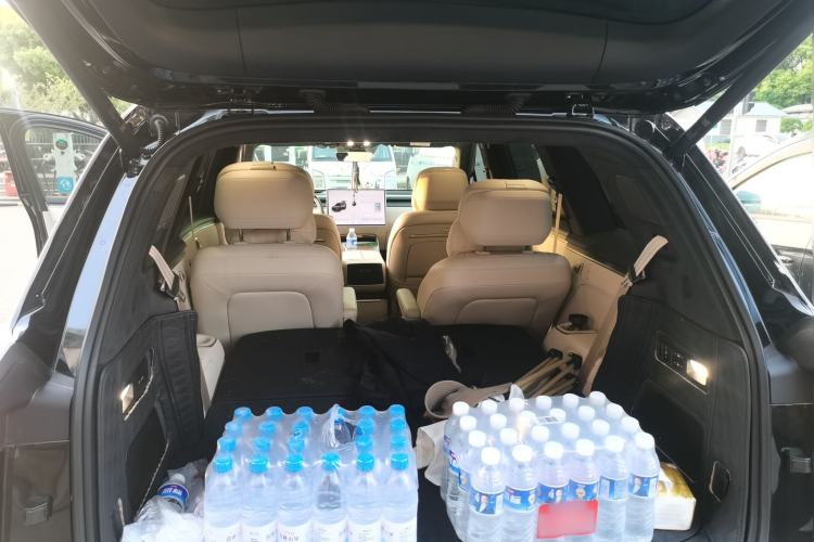 Used ONVO Luxeed L90 2025 Model—Max Six-Seater Version Trunk