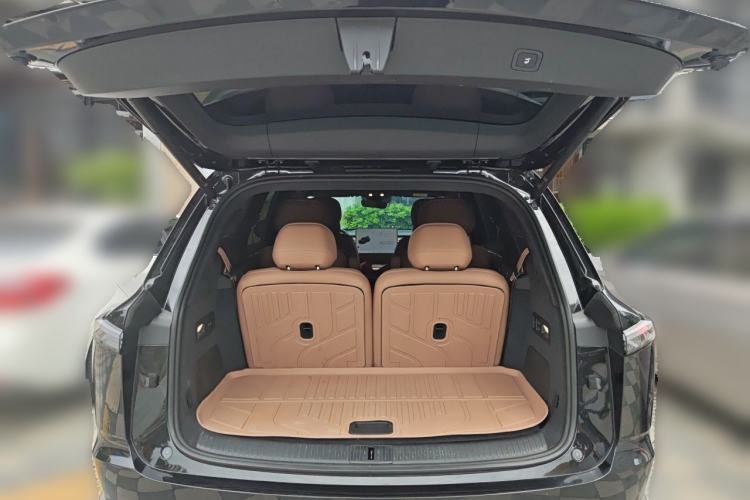 Used ONVO Luxeed L90 2025 Model—Max Six-Seater Version Trunk