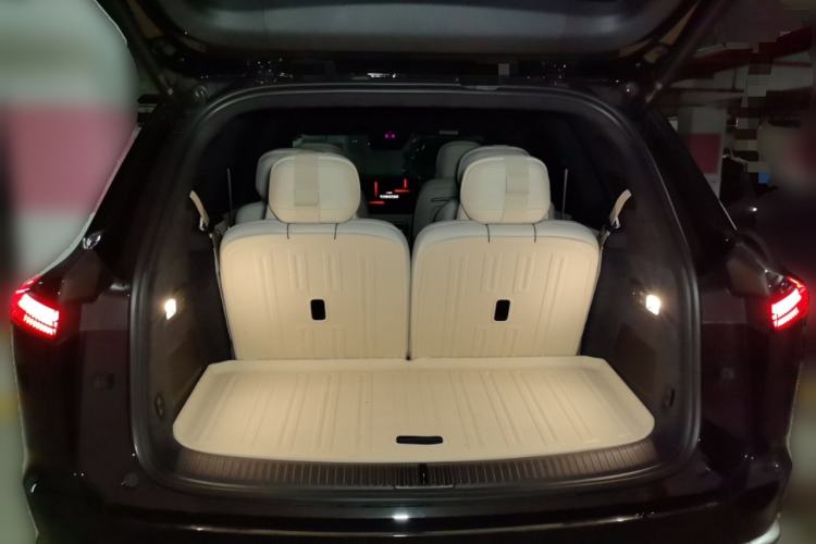 Used ONVO Luxeed L90 2025 Model—Max Six-Seater Version Trunk