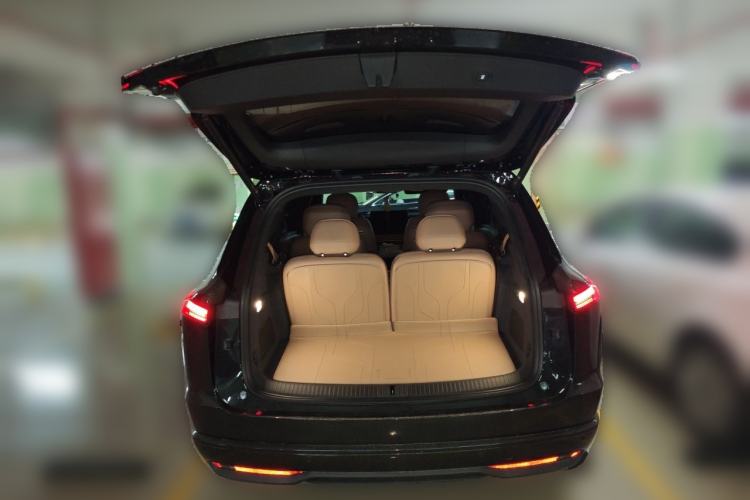 Used ONVO Luxeed L90 2025 Model—Max Six-Seater Version Trunk