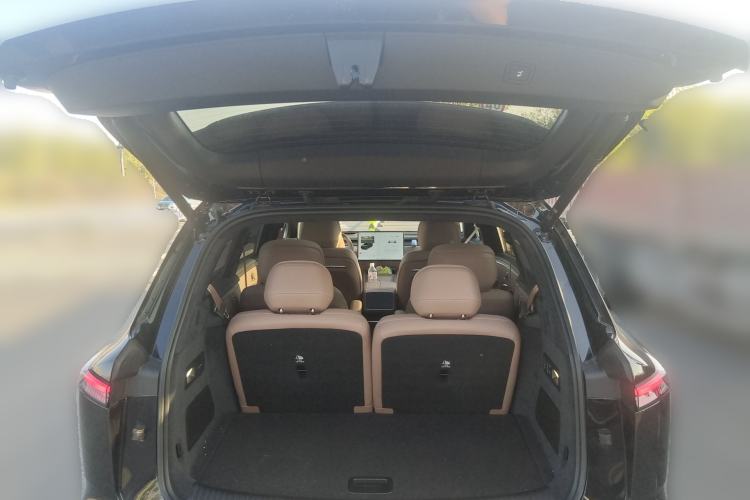 Used ONVO Luxeed L90 2025 Model—Max Six-Seater Version Trunk