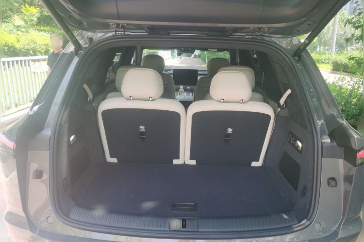 Used ONVO Luxeed L90 2025 Model Max Six-Seater 60-degree Battery Edition Trunk