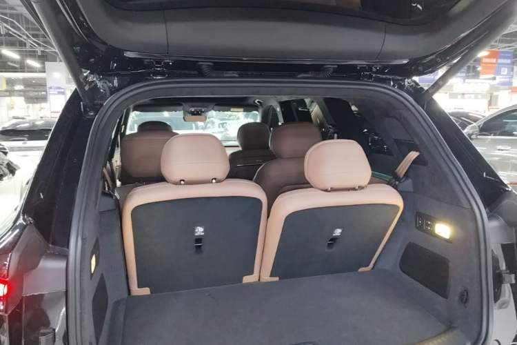 Used ONVO Luxeed L90 2025 Model—Ultra Six-Seater Version Trunk