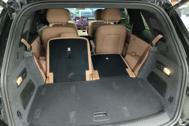 Used ONVO Luxeed L90 2025 Model—Max Six-Seater Version Trunk