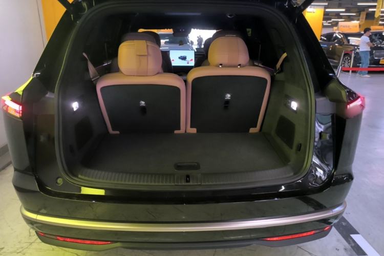 Used ONVO Luxeed L90 2025 Model—Max Six-Seater Version Trunk