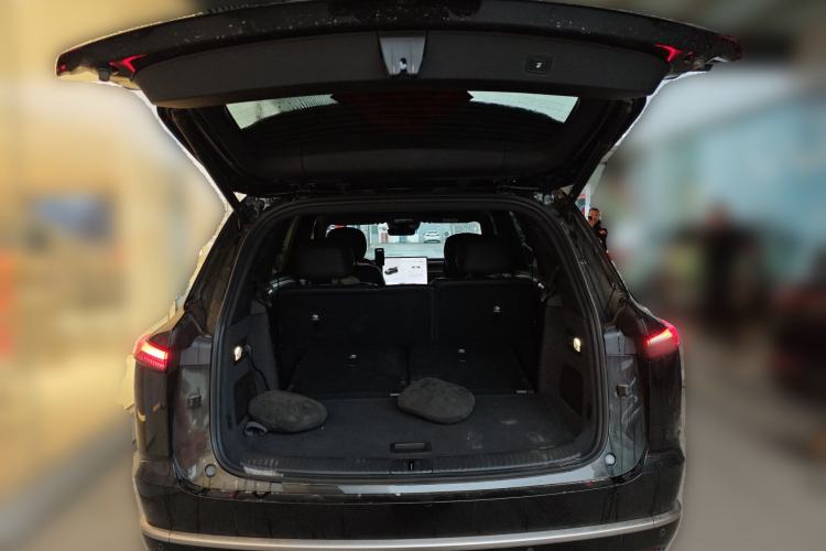 Used ONVO Luxeed L90 2025 Model—Pro Seven-Seater Version Trunk