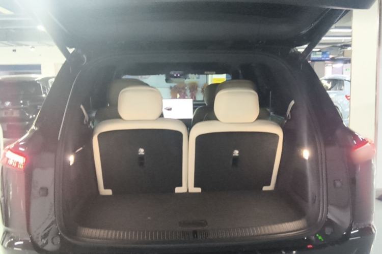 Used ONVO Luxeed L90 2025 Model—Max Six-Seater Version Trunk