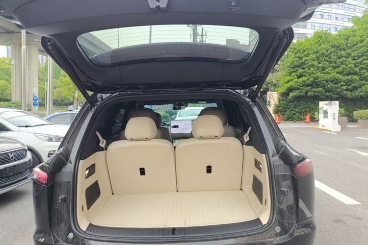 Used ONVO Luxeed L90 2025 Model—Max Six-Seater Version Trunk