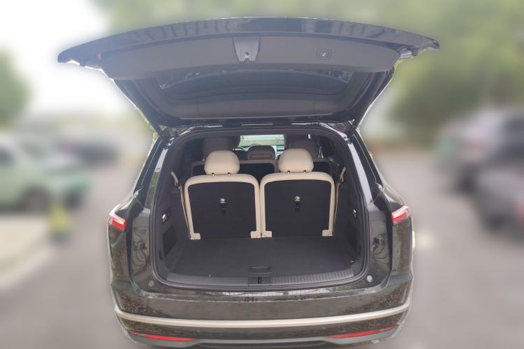 Used ONVO Luxeed L90 2025 Model—Max Seven-Seater Version Trunk