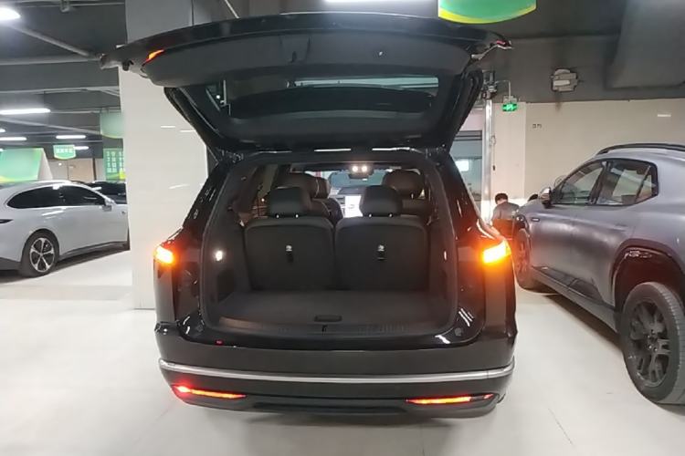 Used ONVO Luxeed L90 2025 Model—Ultra Six-Seater Version Trunk
