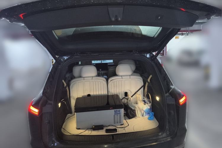 Used ONVO Luxeed L90 2025 Model—Ultra Six-Seater Version Trunk