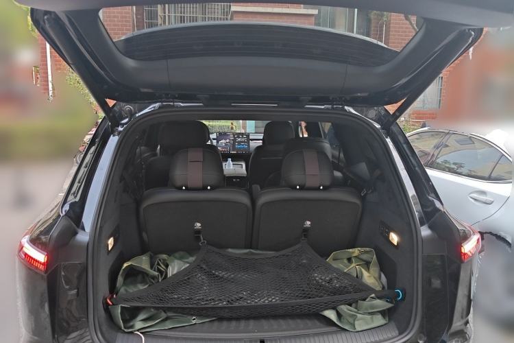 Used ONVO Luxeed L90 2025 Model—Max Six-Seater Version Trunk