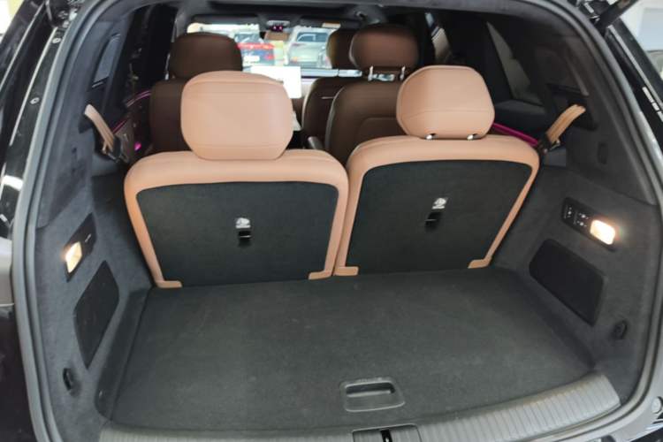 Used ONVO Luxeed L90 2025 Model—Max Six-Seater Version Trunk