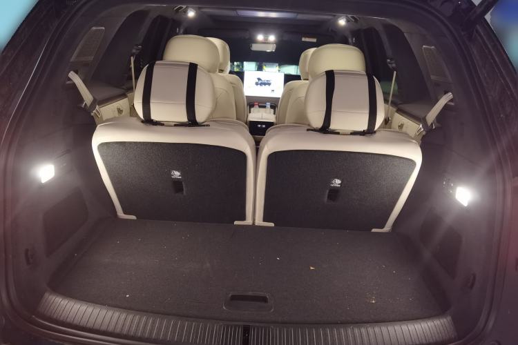 Used ONVO Luxeed L90 2025 Model—Black Knight Special Edition—Six-Seater Trunk