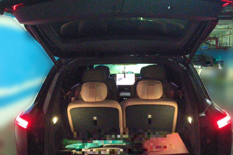 Used ONVO Luxeed L90 2025 Model—Max Six-Seater Version Trunk