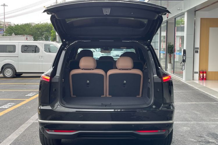 Used ONVO Luxeed L90 2025 Model—Max Seven-Seater Version Trunk