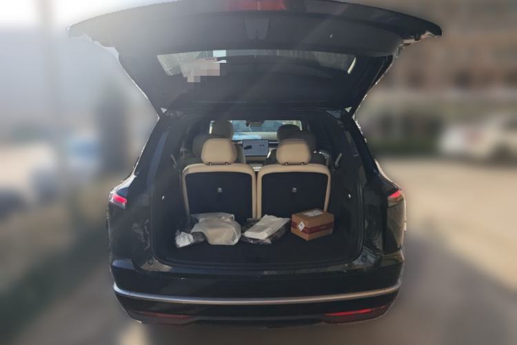 Used ONVO Luxeed L90 2025 Model—Ultra Six-Seater Version Trunk