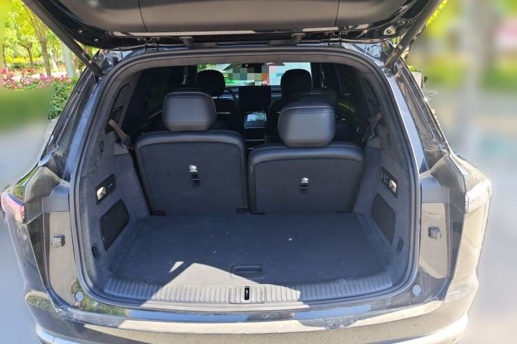 Used ONVO Luxeed L90 2025 Model—Max Six-Seater Version Trunk